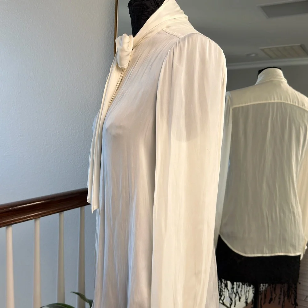 DKMY Elegant White blouse with bow✨ - Picture 5 of 7